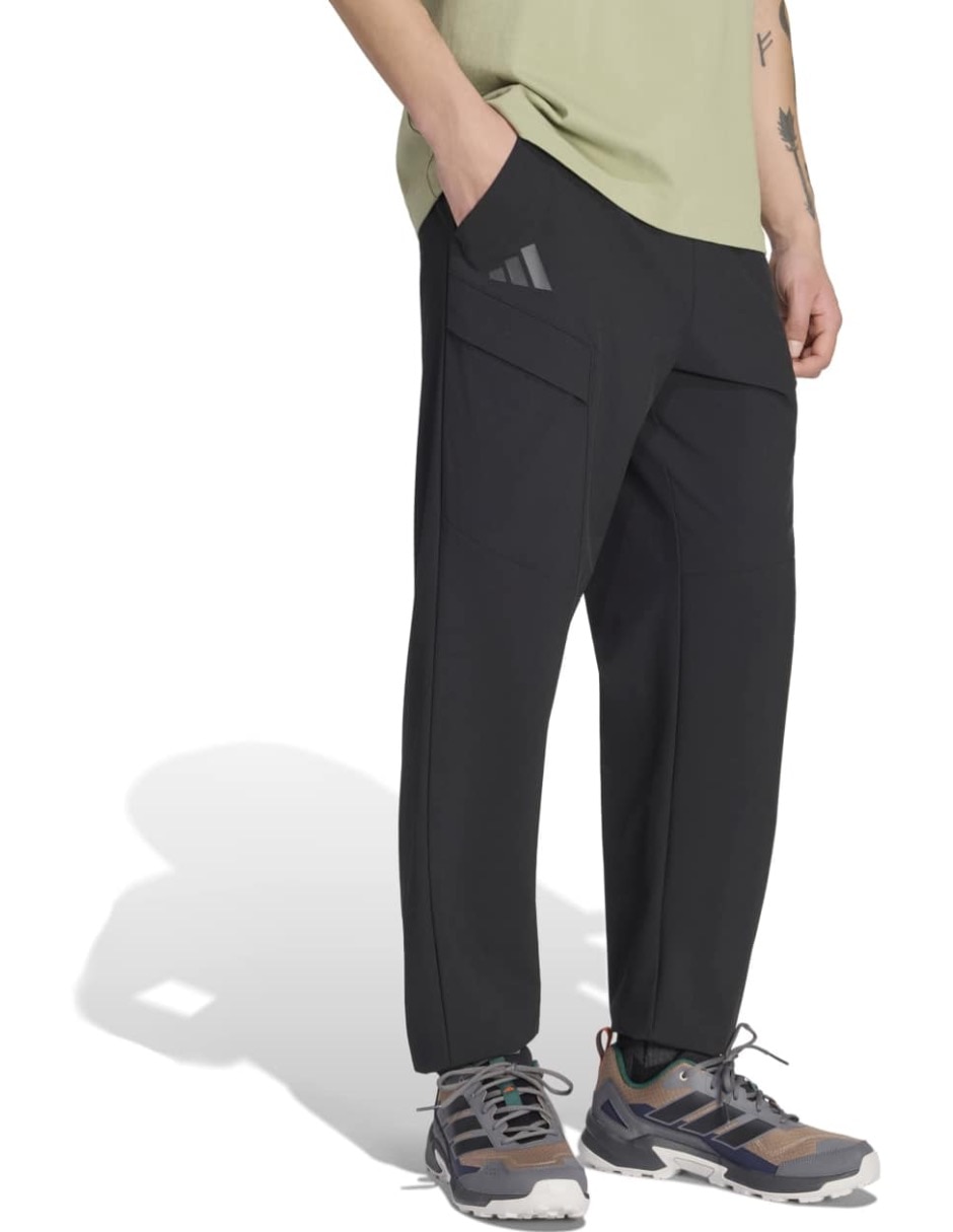 Pantalón regular adidas estampado para hombre